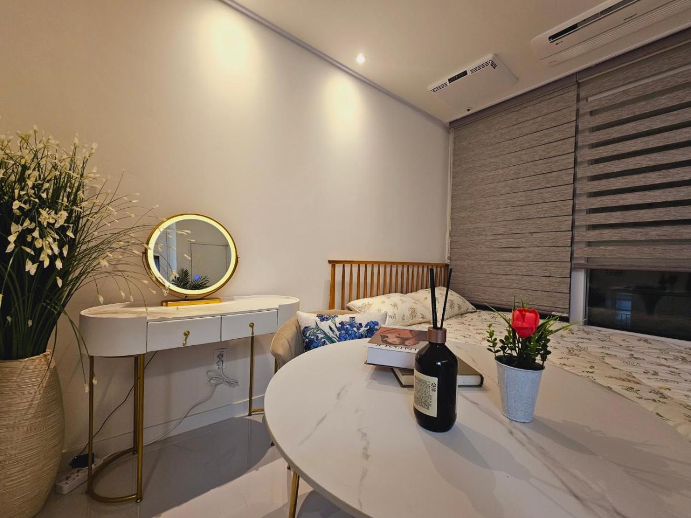 Apartment Yeongdeungpo Full Options House Seoul